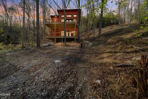 2672 Sulphur Springs Way, Sevierville, TN 37862
