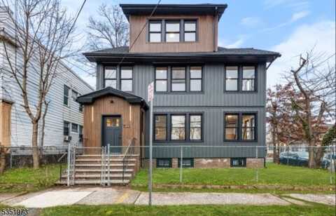 19 Abbotsford Ave, Apt 3, Newark, NJ 07106