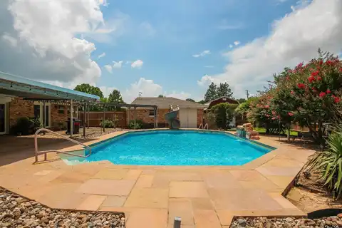 1302 Jeff Davis Dr, Tyler, TX 75703