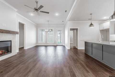 7013 Hillside, Tyler, TX 75707