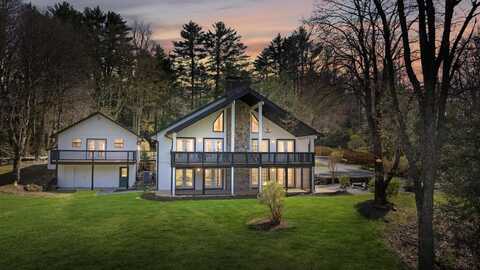 2275 N 4th Street, Highlands, NC 28741