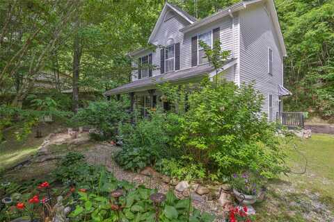 141 Andrews Park Road, Cullowhee, NC 28723