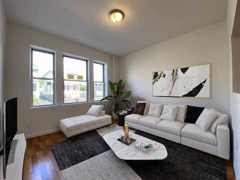 84 WEST 25TH ST, Bayonne, NJ 07002