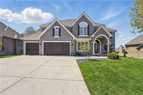8108 Park Ridge Drive, Parkville, MO 64152