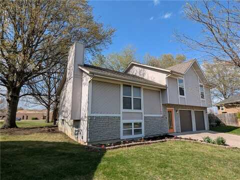 1900 SE 6TH Terrace, Lees Summit, MO 64063