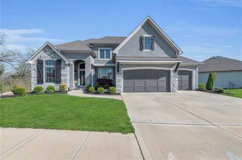 13559 Terrace Park Drive, Parkville, MO 64152