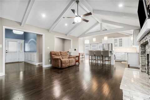 4075 SW Royale Court, Lees Summit, MO 64082