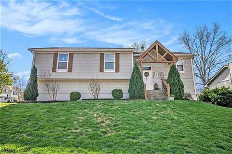 2101 SW Sterling Drive, Lees Summit, MO 64081