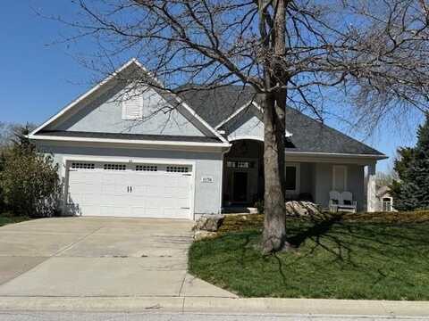 10136 S Shadow Circle, Olathe, KS 66061