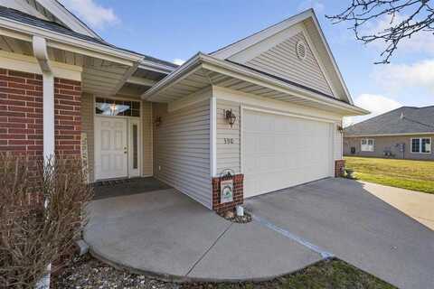 390 Paddock Cir, IowaCity, IA 52240