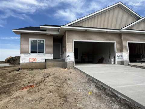 1230 Berkshire Ln, NorthLiberty, IA 52317