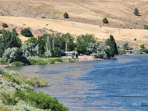 34559 Snake River Road, Huntington, OR 97907