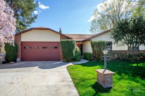 2475 E Parkside Dr, Boise, ID 83712