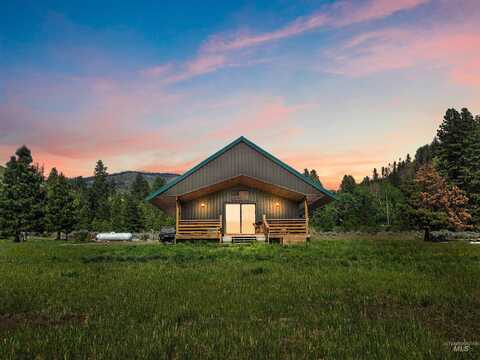 2267 Private Rd 1, Cambridge, ID 83610