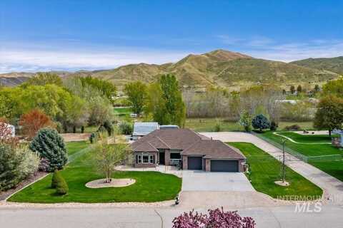 760 Celeste Dr, Emmett, ID 83617