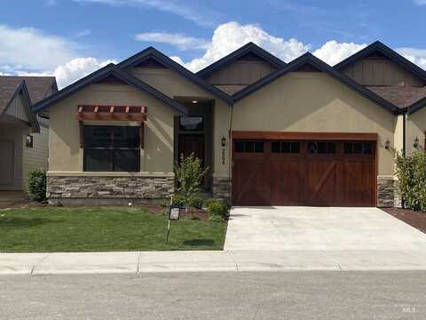 2504 E Hidden Creek Street, Nampa, ID 83687