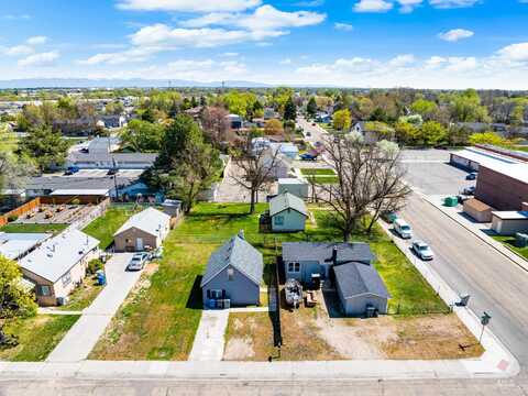 102 Canyon St, Nampa, ID 83651