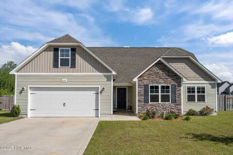 102 Gooseberry Court, Maysville, NC 28555