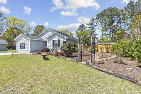 309 Tassel Court, Hubert, NC 28539
