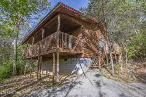 906 Lowe Valley Drive, Sevierville, TN 37862