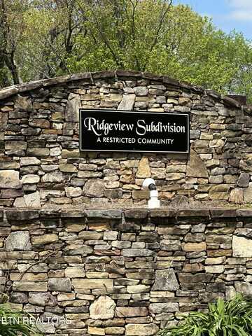 1009 Ridge View Rd, Maryville, TN 37801
