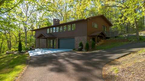 922 E Cross Rd, Dandridge, TN 37725