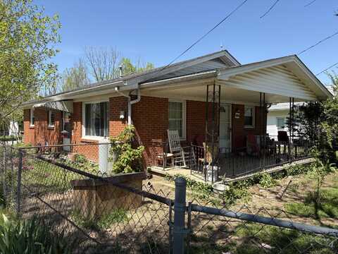 1214 South South Irvine Road, Irvine, KY 40336