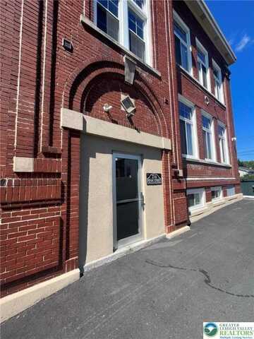 216 Penn Street, Bath Boro, PA 18014