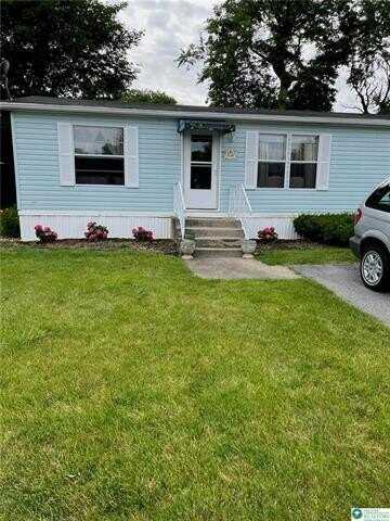 14 Canterbury Court, Forks, PA 18040