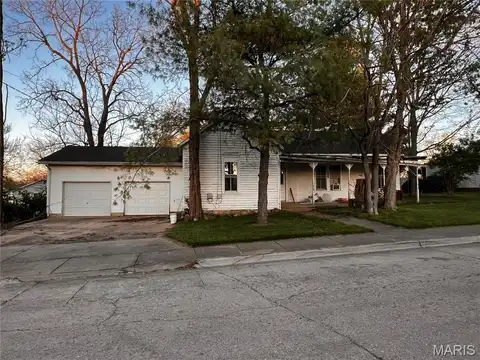 410 N Jackson Street, Farmington, MO 63640