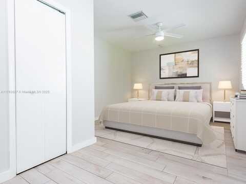 842 NE 121 St, Biscayne Park, FL 33161
