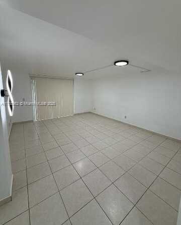 8615 NW 8th St, Miami, FL 33126