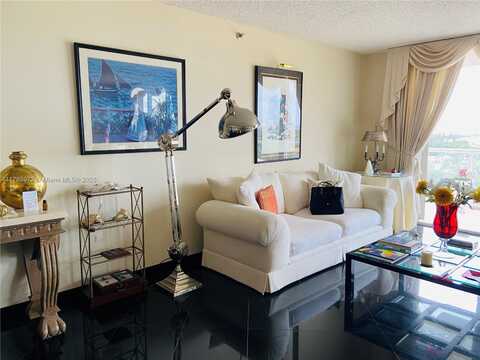 8855 Collins Ave, Surfside, FL 33154