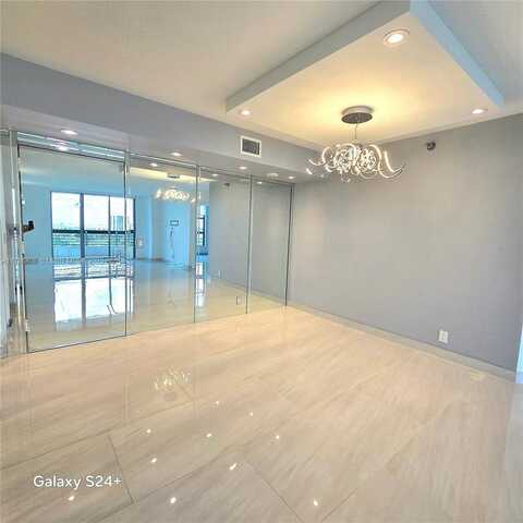 3400 192nd St, Aventura, FL 33180