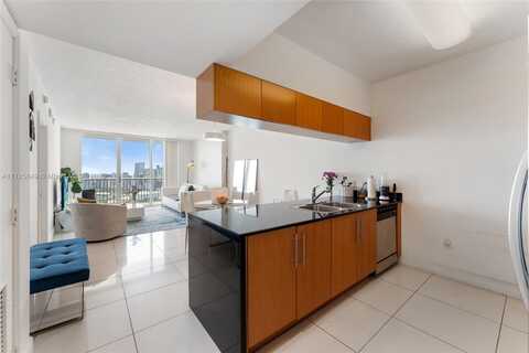 1750 N Bayshore Dr, Miami, FL 33132
