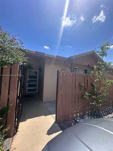 6713 NW 188th Ter, Hialeah, FL 33015