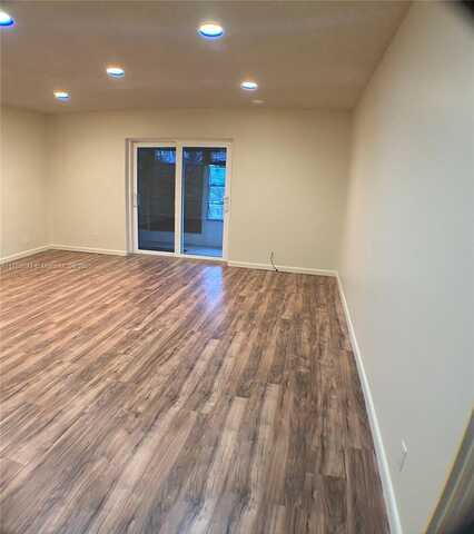 2061 NW 47th Ter, Lauderhill, FL 33313