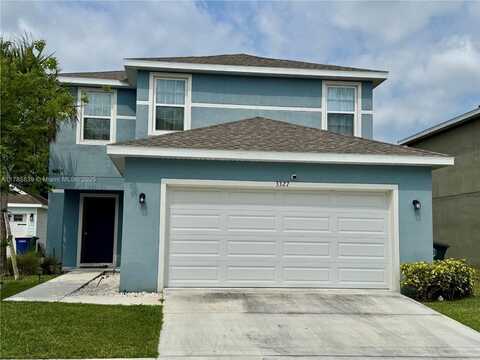 3327 Columbia Square Way, Fort Pierce, FL 34982