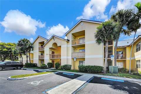 7640 Westwood Dr, Tamarac, FL 33321