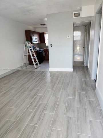 715 NW 7th Ave, Hallandale Beach, FL 33009