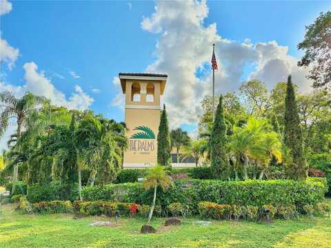251 W Palm Cir W, Pembroke Pines, FL 33025