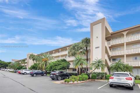 2201 Lucaya Bnd, Coconut Creek, FL 33066