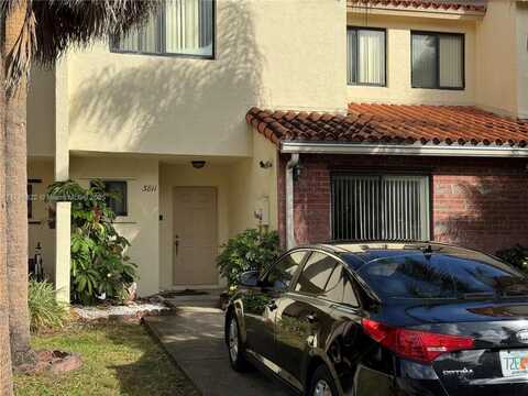 3811 Simms St, Hollywood, FL 33021