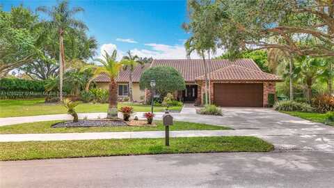 10830 SW 38th Dr, Davie, FL 33328