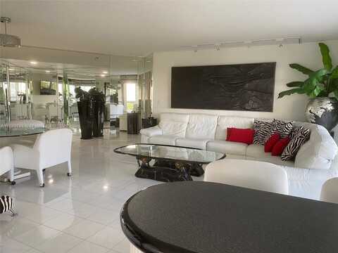 19101 NE 36th Ct, Aventura, FL 33180