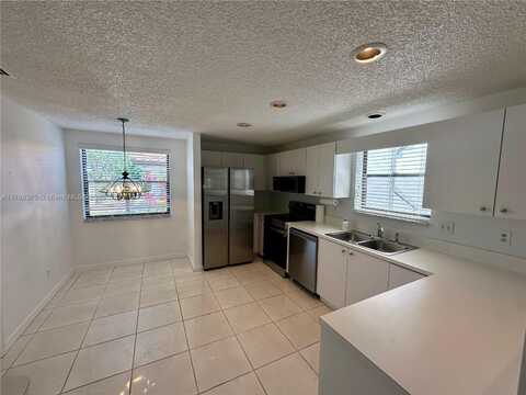 6081 SE Landing Way, Stuart, FL 34997