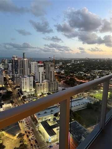 185 SW 7th St, Miami, FL 33130
