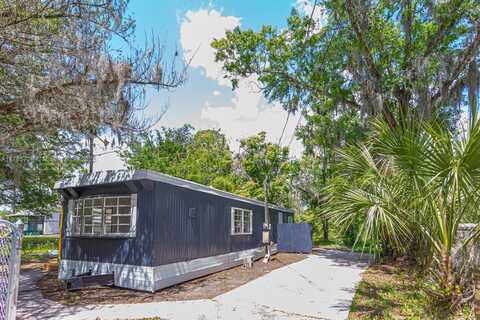120 E Hicks St, Palatka, FL 32177