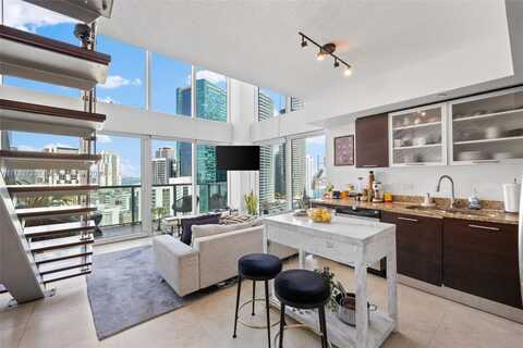 41 SE 5th St, Miami, FL 33131