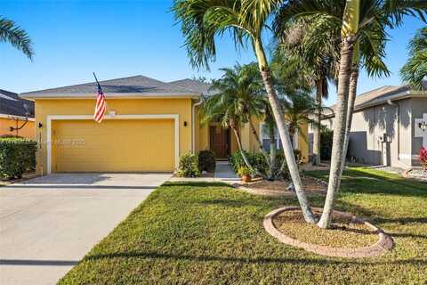 9723 Gladiolus Bulb Loop, Fort Myers, FL 33908